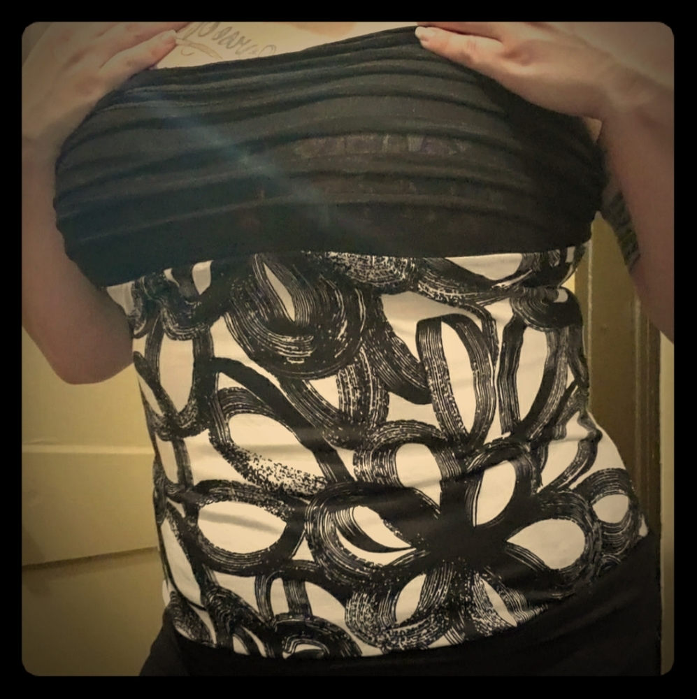 Ruffled patterned top
